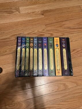How to Train Your Dragon: Boxed Set 3-12 by Cressida Cowell New